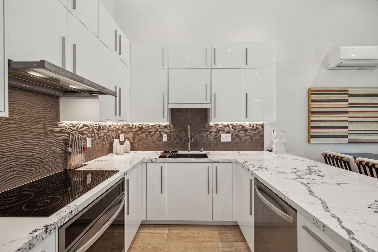 160 Tasso St #A - Photo 6 of 11