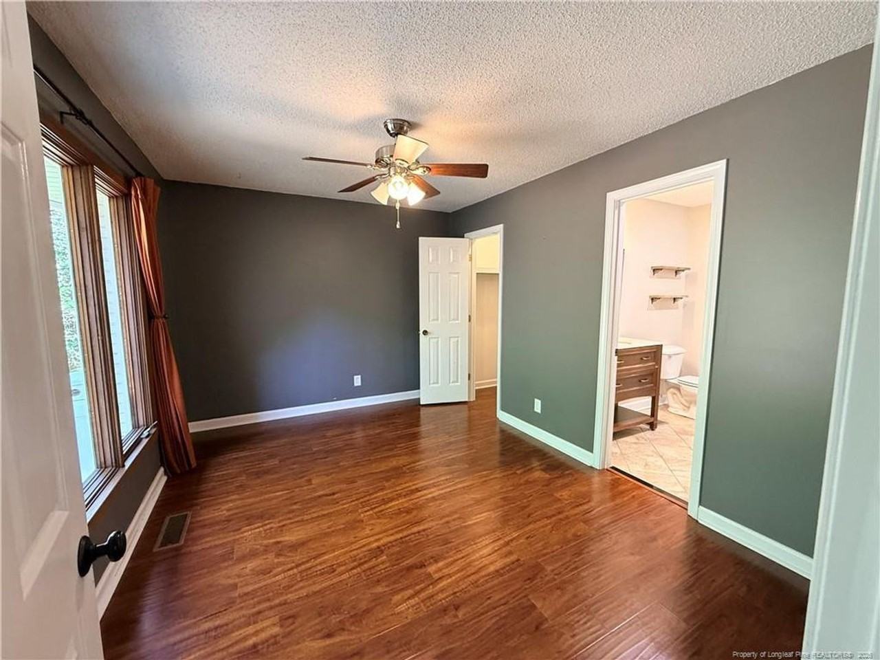 46 Shadow Dr - Photo 5 of 22