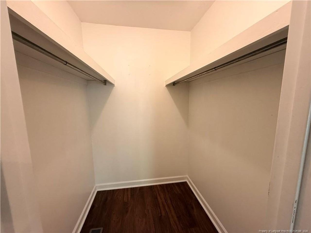 46 Shadow Dr - Photo 6 of 22