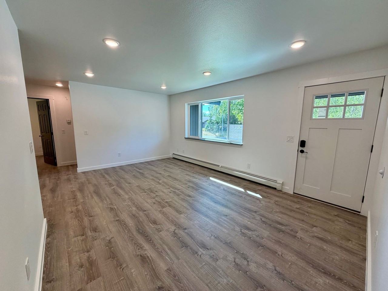340 S Kobuk St - Photo 6 of 16