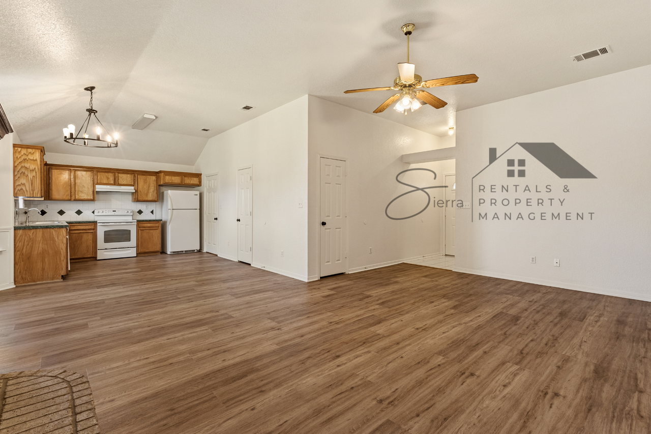 2304 Sandstone Dr - Photo 7 of 24