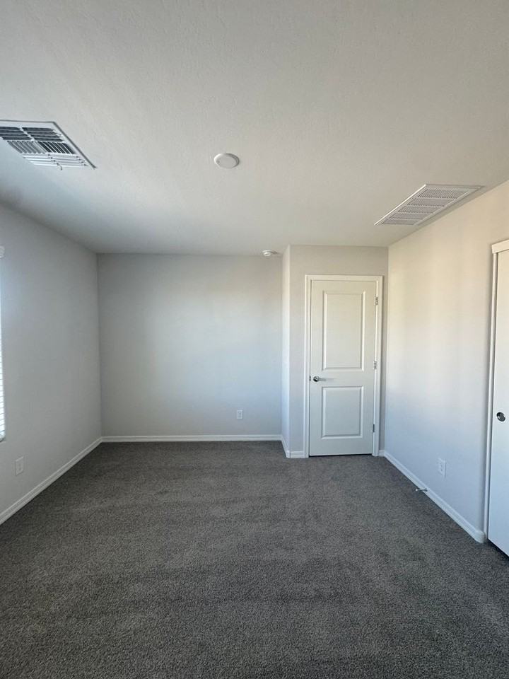 16510 W Whispering Wind Dr - Photo 4 of 19
