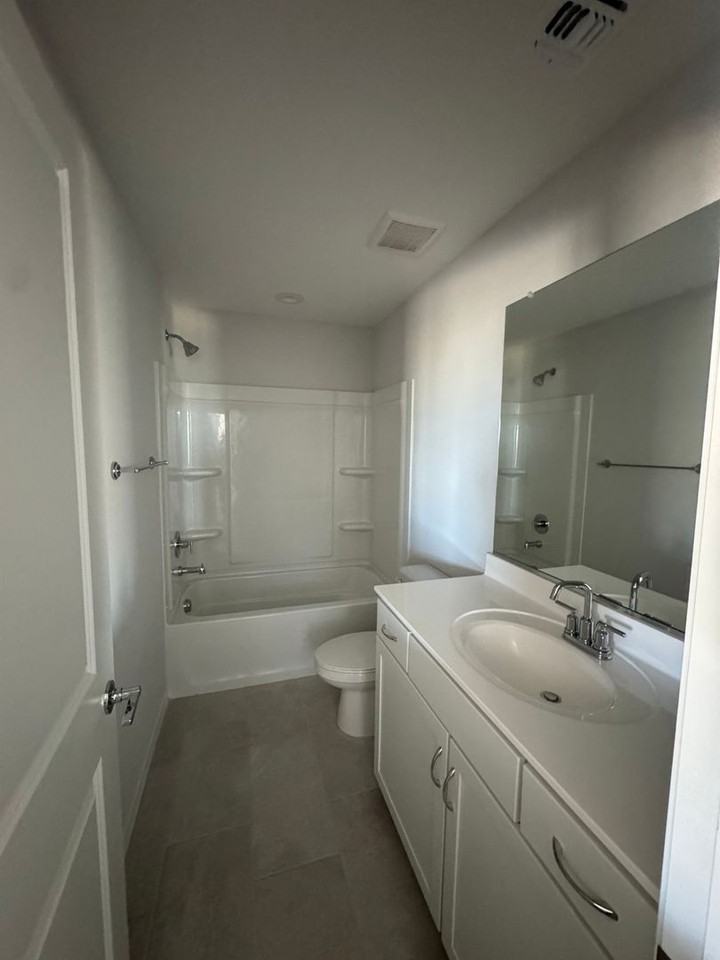 16510 W Whispering Wind Dr - Photo 5 of 19