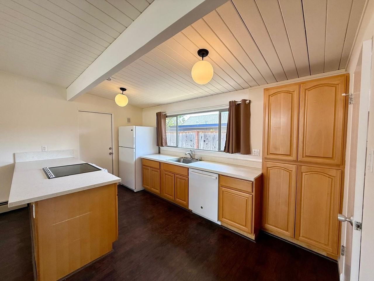 336 Mount Shasta Dr - Photo 3 of 28
