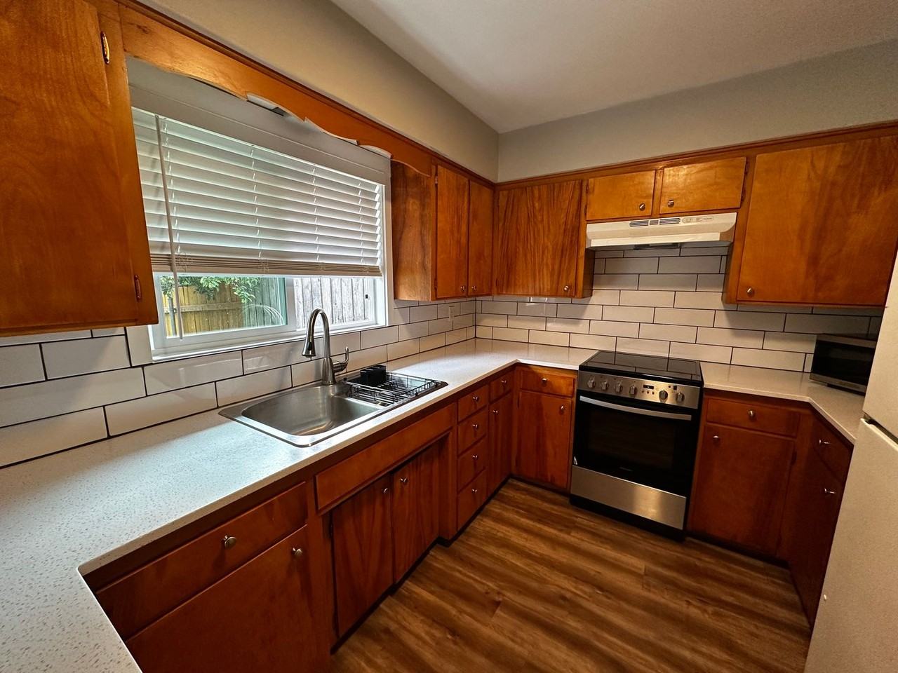 1703 Springhill Dr Ne - Photo 2 of 12