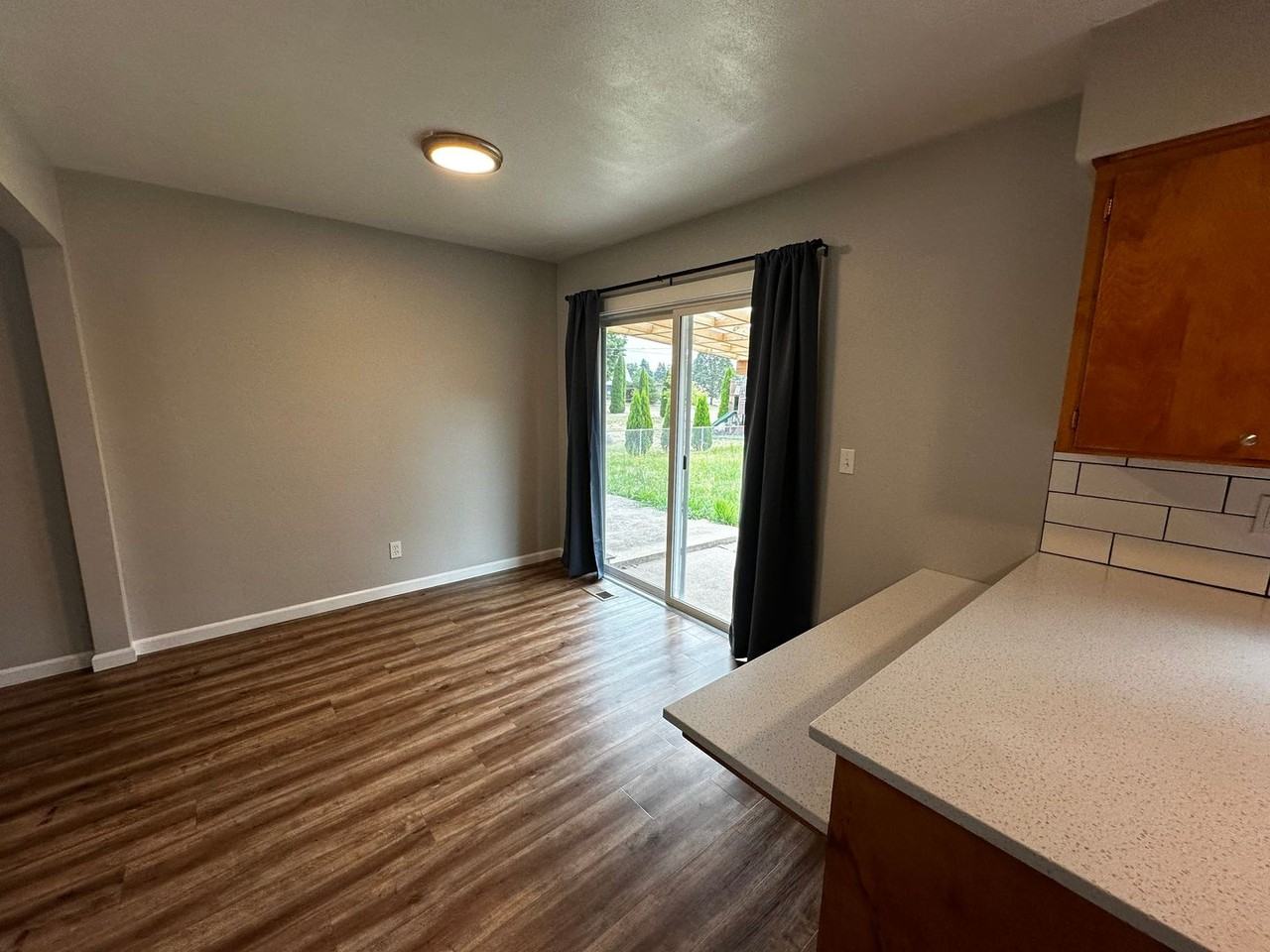 1703 Springhill Dr Ne - Photo 4 of 12