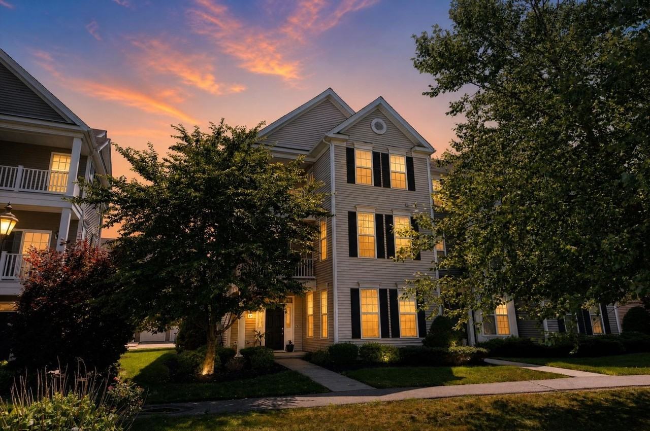 42 Moses Wheelock Ln