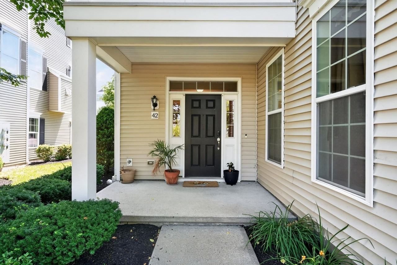 42 Moses Wheelock Ln - Photo 2 of 50
