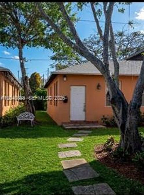 2926 Sw 26th St - Photo 2 of 7