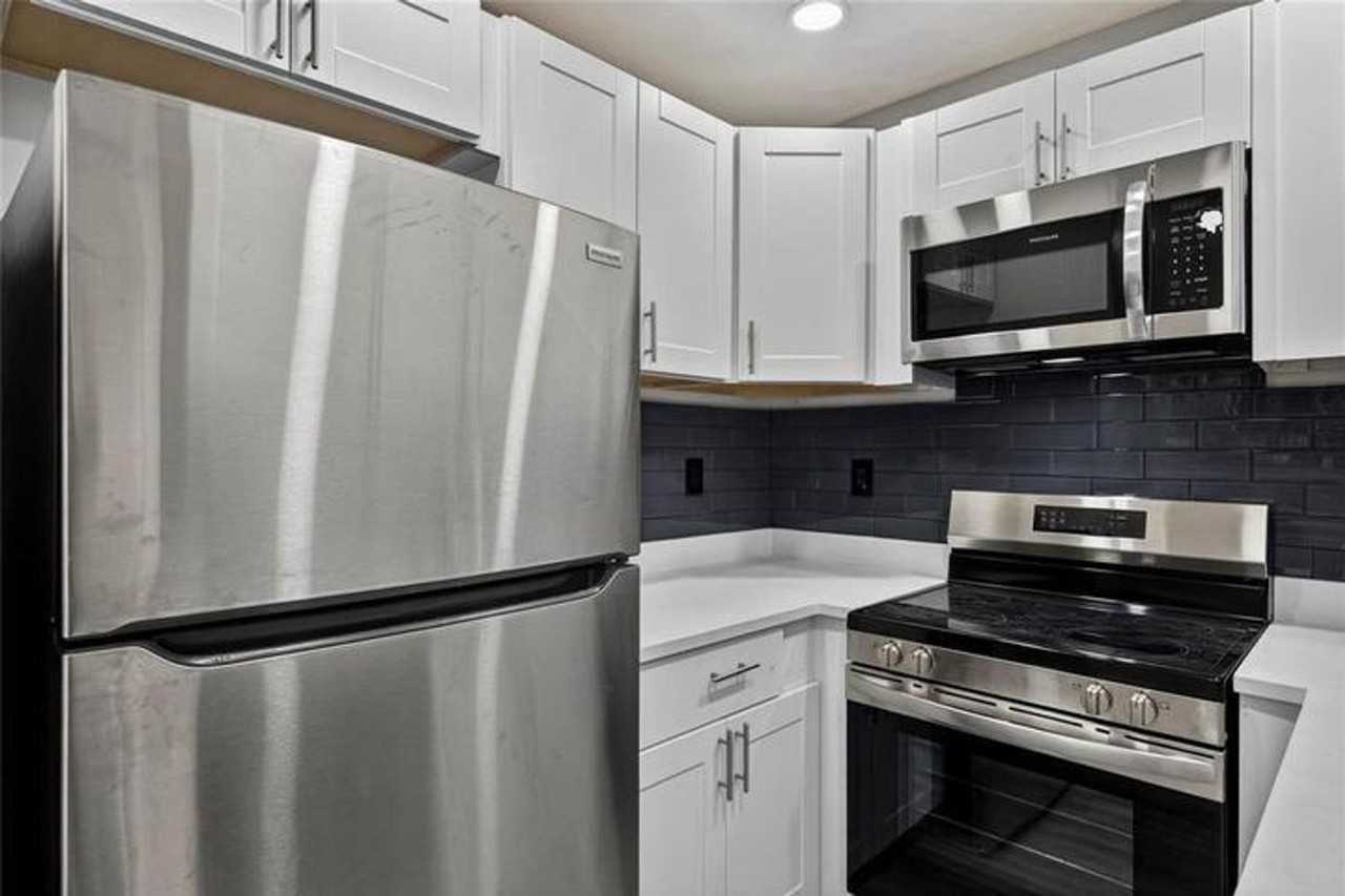 1541 Nw 7th Ter - Photo 2 of 15