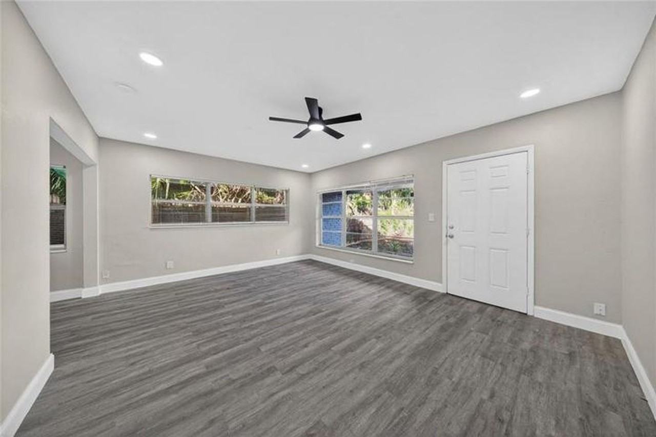 1541 Nw 7th Ter - Photo 4 of 15
