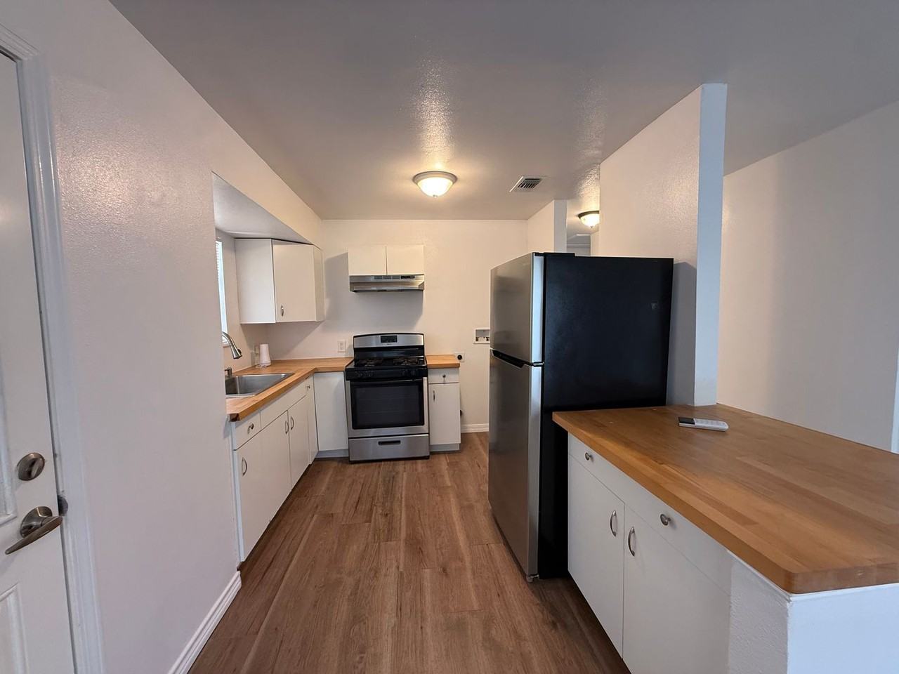 4835 Hemphill Dr - Photo 5 of 11