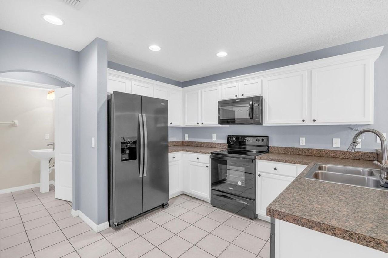 1944 Portcastle Cir - Photo 6 of 25
