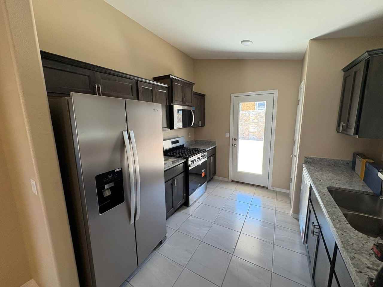 5040 Andrew Jorel Dr - Photo 2 of 11