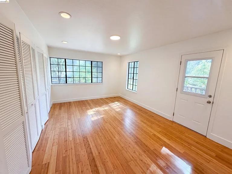 155 Estates Drive - Photo 4 of 8