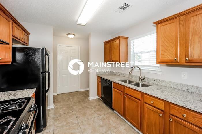 714 Rosewood Cir - Photo 7 of 16