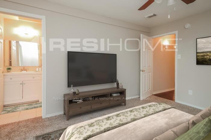 5211 Parkridge Dr - Photo 7 of 17