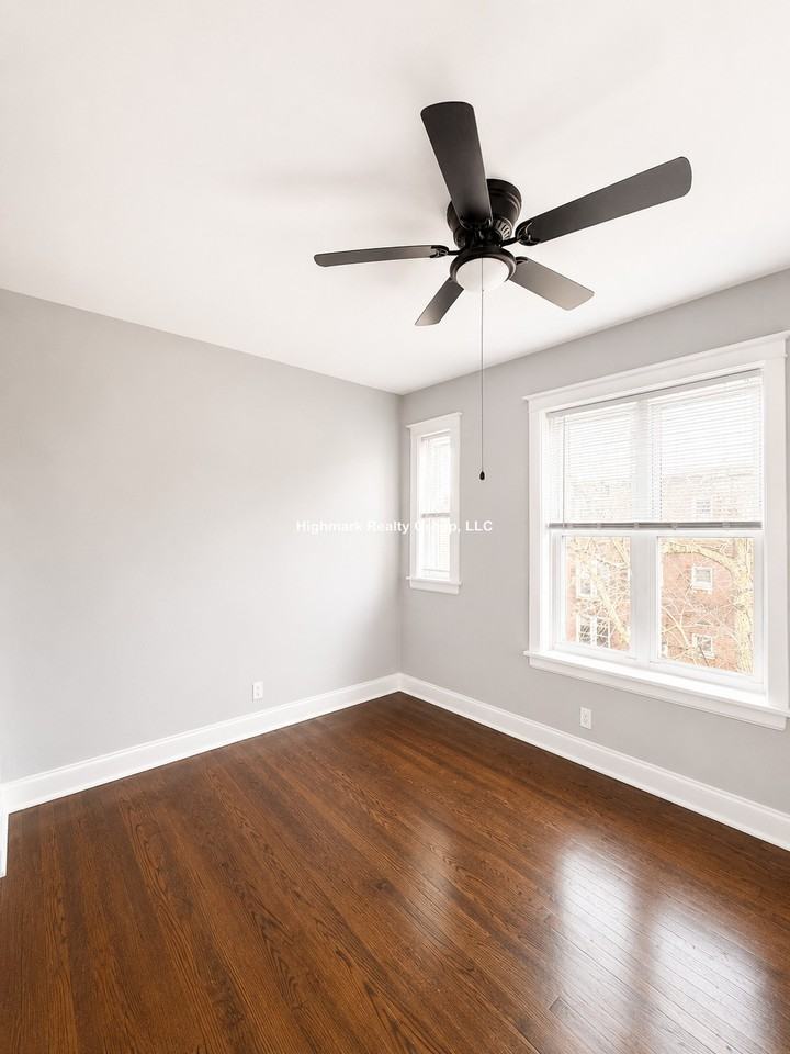 6257 N Lakewood Ave #1A - Photo 7 of 11