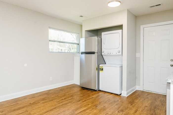 25 Gilbert Ct - Photo 6 of 16