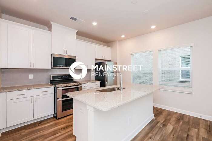 3316 Lisburn St - Photo 7 of 17