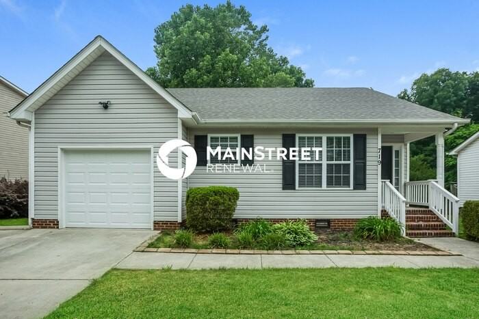 719 Continental Dr - Photo 3 of 16