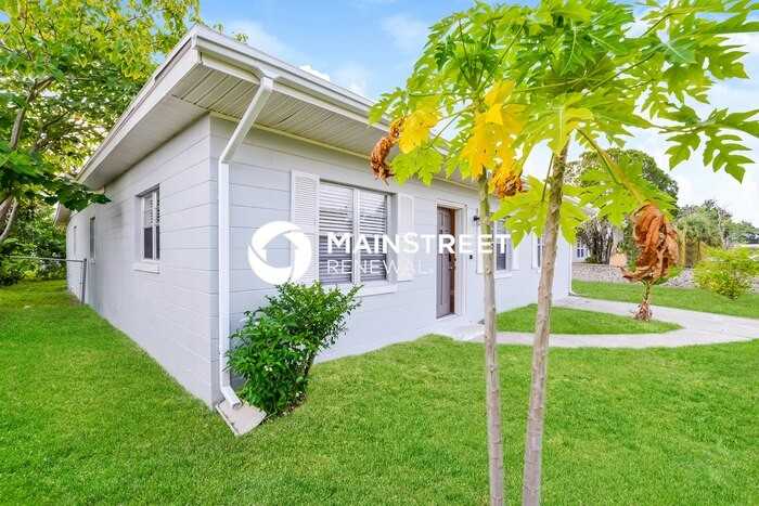 7618 Cassino Ave - Photo 3 of 16