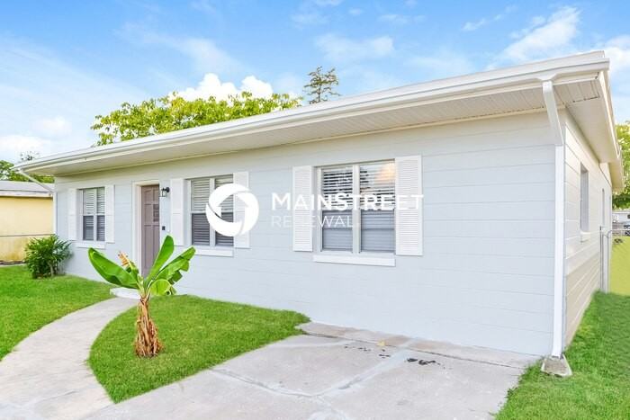 7618 Cassino Ave - Photo 4 of 16