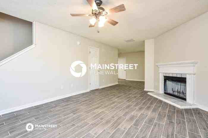 6825 Mahonia Pl - Photo 4 of 17