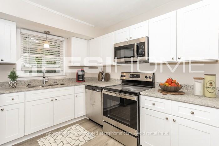 6285 Mount Zion Blvd - Photo 4 of 19