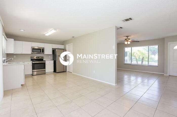 8180 Lombra Ave - Photo 5 of 16