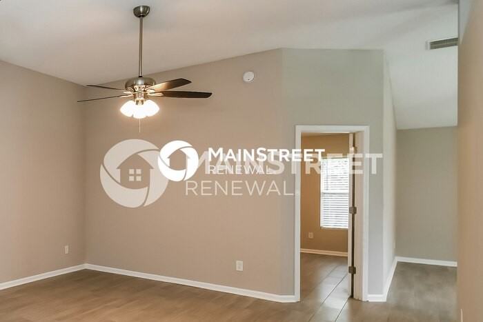 2545 Spring Pond Ln - Photo 5 of 16