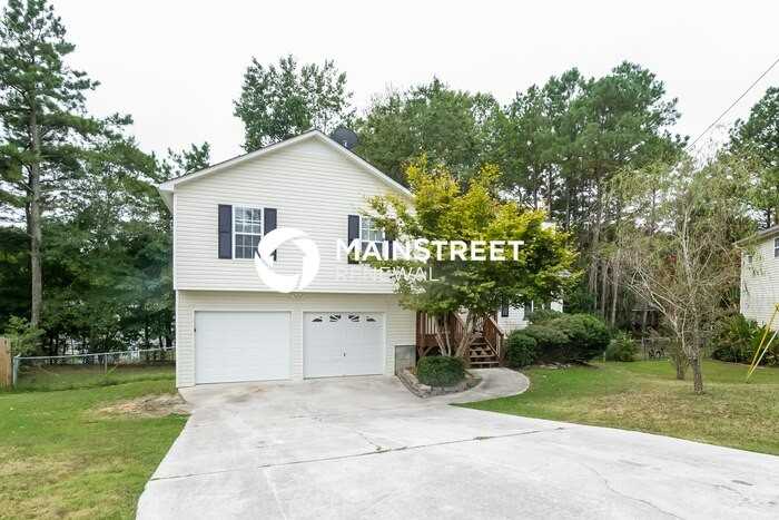 444 River Trace Dr - Photo 2 of 18