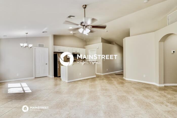 340 Ne 30th Ter - Photo 4 of 16