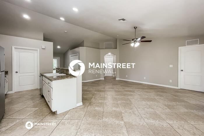 340 Ne 30th Ter - Photo 5 of 16