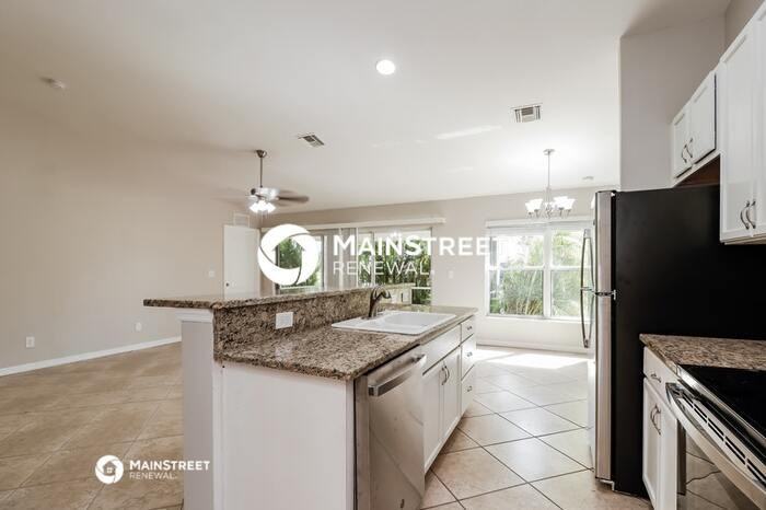 340 Ne 30th Ter - Photo 7 of 16