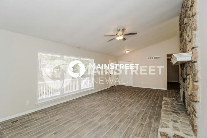 1238 Lakeview Pkwy - Photo 5 of 16
