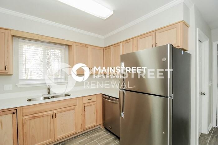 1238 Lakeview Pkwy - Photo 7 of 16