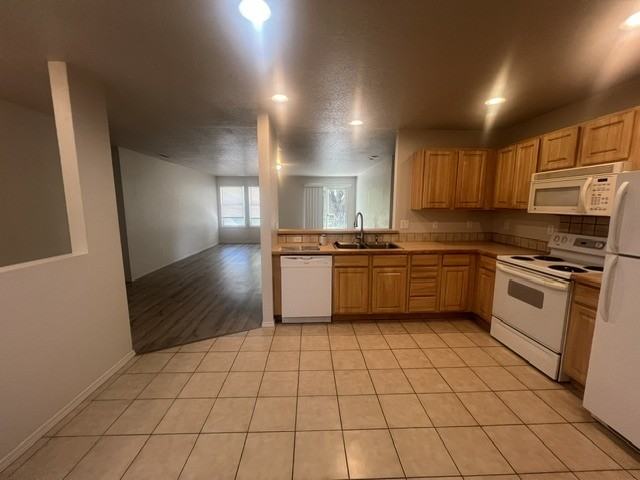 1813 W Dew Mist Dr - Photo 3 of 20