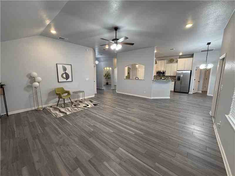 8301 Grayson Trl - Photo 4 of 40