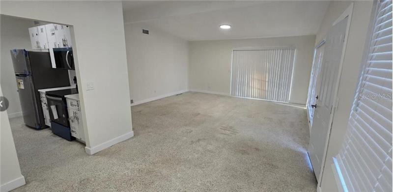 1634 Banyan Dr - Photo 4 of 13