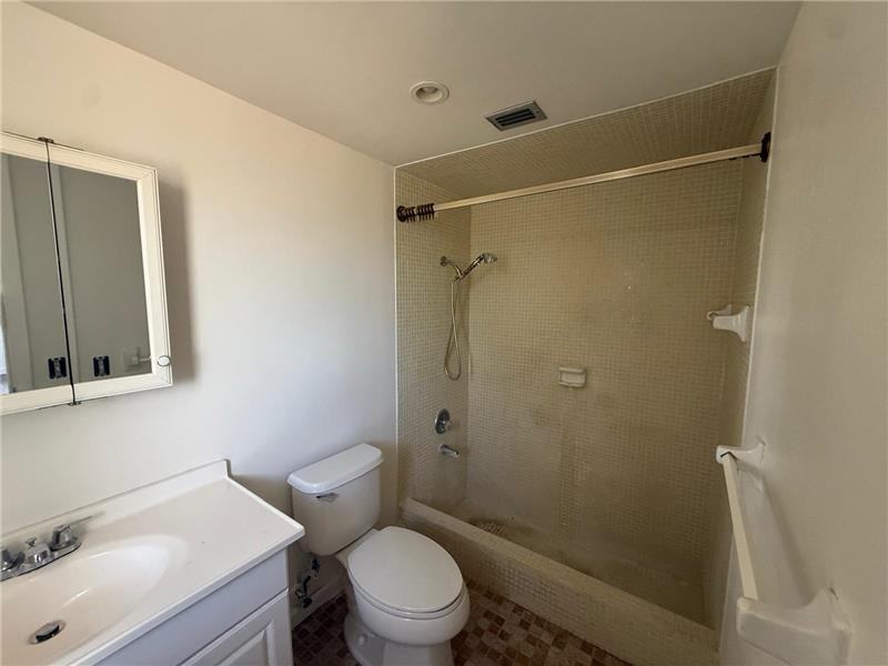239 Annapolis Ln - Photo 3 of 13