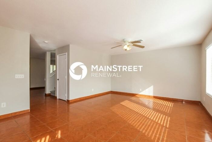 16087 W Woodlands Ave - Photo 4 of 17