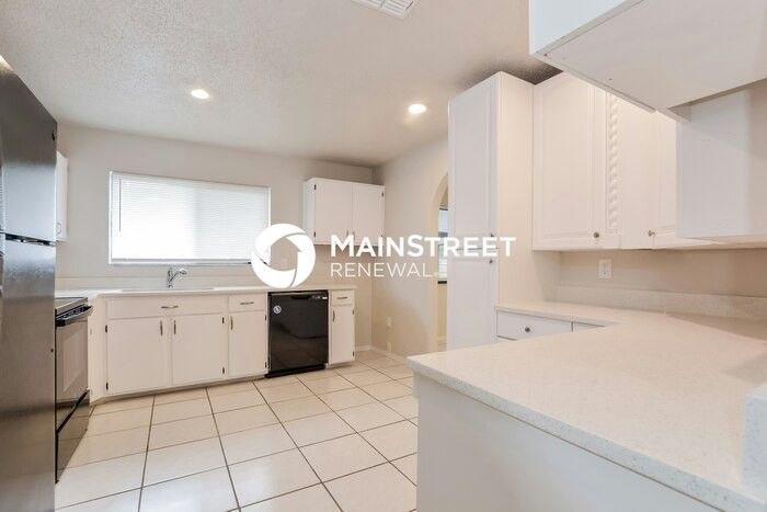 418 Tuloma Ave Sw - Photo 5 of 12