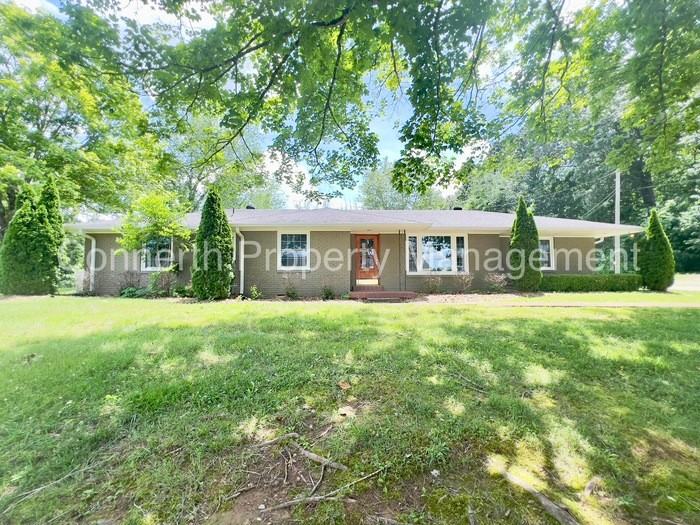 2880 Trough Springs Rd - Photo 2 of 25