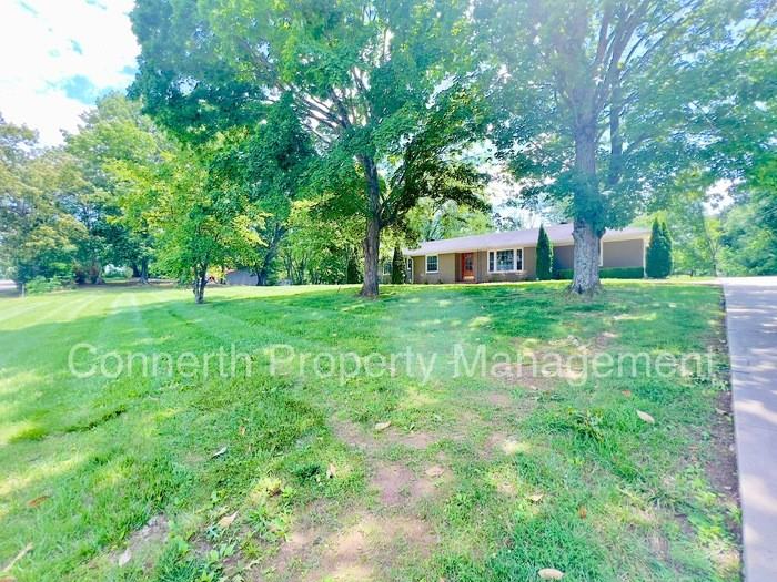 2880 Trough Springs Rd - Photo 3 of 25