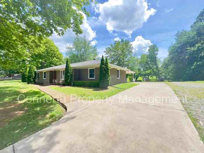 2880 Trough Springs Rd - Photo 5 of 25