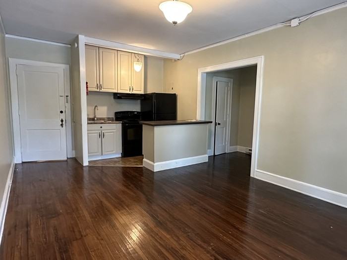232 W Mclelland Ave #10 - Photo 6 of 10