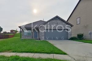featured image of 1384 Maxwell Cir