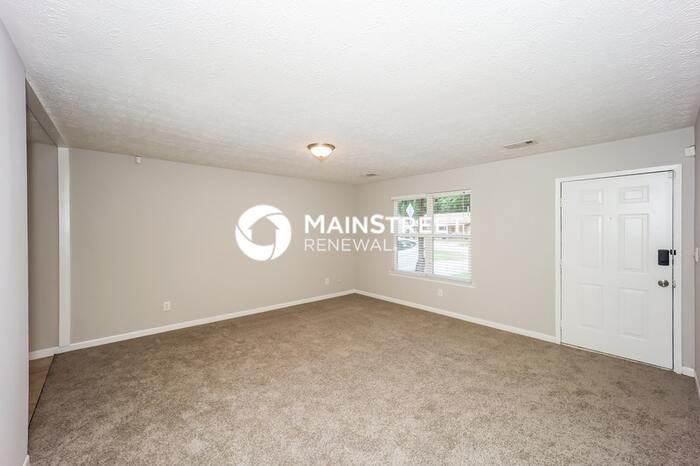 1328 Labelle St - Photo 4 of 15