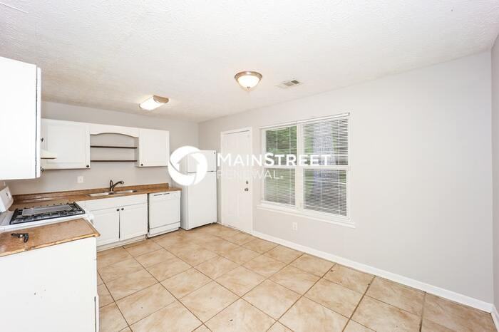 1328 Labelle St - Photo 6 of 15